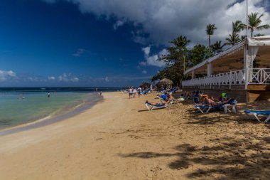 LAS TERRENAS, DOMINICAN Cumhuriyet - 4 ARALIK 2018: El Portillo plajı Las Terrenas, Dominik Cumhuriyeti