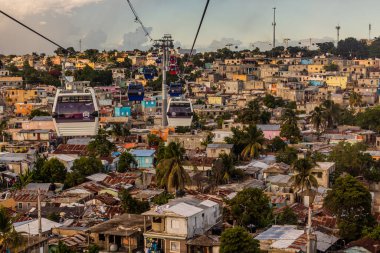 SANTO DOMINGO, DOMINICAN Cumhuriyet - 8 Kasım 2018: Dominik Cumhuriyeti 'nin başkenti Santo Domingo' da Teleferico (teleferik).