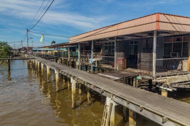 Brunei 'nin başkenti Bandar Seri Begawan' daki Kampong Ayer su köyü.