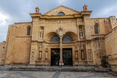 Dominik Cumhuriyeti 'nin başkenti Santo Domingo' daki Santa Mara la Menor Katedrali.. 