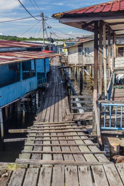 Brunei 'nin başkenti Bandar Seri Begawan' daki Kampong Ayer su köyü.