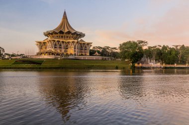 Malezya 'nın başkenti Kuching' de Sarawak Eyaleti Yasama Meclisi Binası