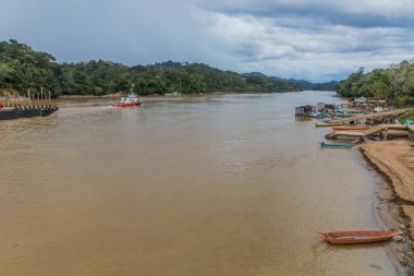 Batang Rejang nehri Kapit, Sarawak, Malezya