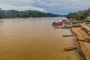 Batang Rejang nehri Kapit, Sarawak, Malezya