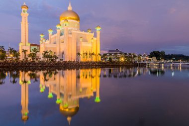 Brunei 'nin başkenti Bandar Seri Begawan' daki Omar Ali Seydien Camii