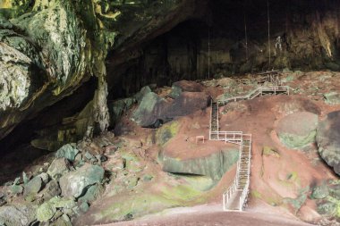 Niah Ulusal Parkı, Malezya 'daki Büyük Mağara' nın Girişi