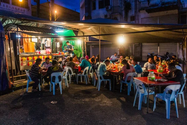 Kapit Malaysia March 2018 People Eat Night Food Market Kapit — Stock Photo, Image