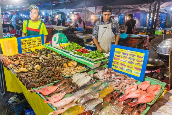 Kota Kinabalu Malaysia Februari 2018 Zee Voedsel Kraampjes Nachtmarkt Kota — Stockfoto