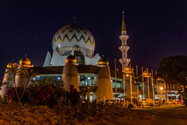 Večerní Pohled Státní Mešitu Sabah Kota Kinabalu Sabah Malajsie — Stock fotografie