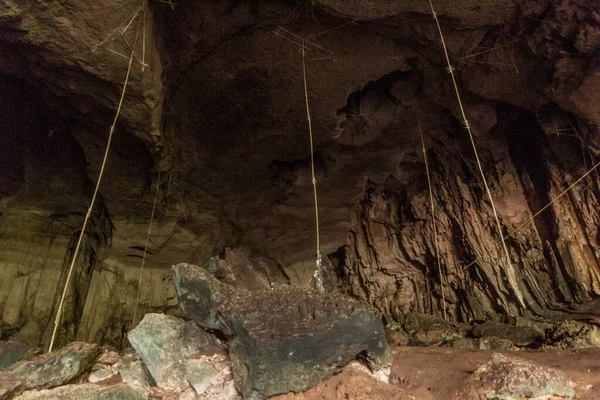 Seile Und Bambusstrukturen Zum Sammeln Von Guano Der Großen Höhle — Stockfoto