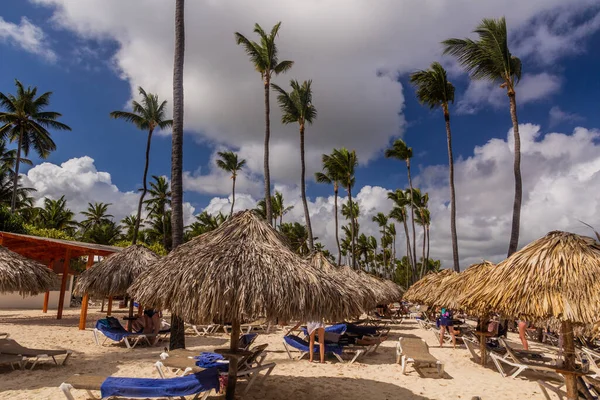 Punta Cana Repubblica Dominicana Dicembre 2018 Gente Gode Della Spiaggia — Foto Stock
