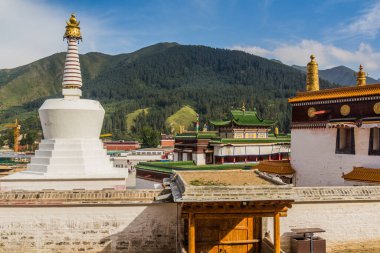 Stupa, Xiahe kasabasındaki Labrang Manastırı, Gansu, Çin