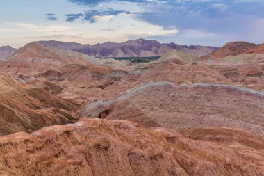 Zhangye Danxia 'nın gökkuşağı dağları Ulusal Geopark, Gansu Eyaleti, Çin