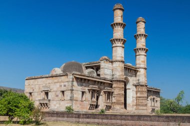 Hindistan 'ın Gujarat eyaletindeki tarihi Champaner şehrindeki Kevda Mescidi camii.