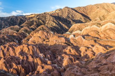 Zhangye Danxia 'nın renkli gökkuşağı dağları Ulusal Geopark, Gansu Eyaleti, Çin