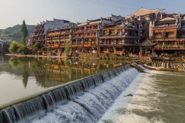 FENGHUANG, ÇİN - 14 Ağustos 2018: Fenghuang Antik Kenti, Hunan Bölgesi, Çin