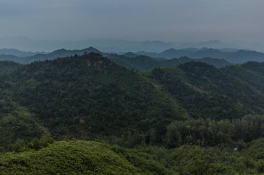 Gubeikou yakınlarındaki dağlar, Hebei ili, Chin