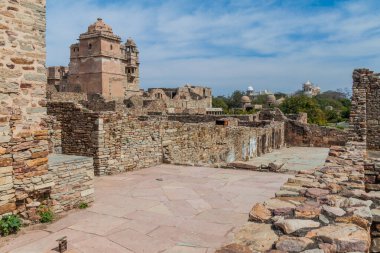 Chittorgarh 'daki Chittor Kalesi' ndeki Kumbha Sarayı harabeleri, Rajasthan eyaleti, Hindistan