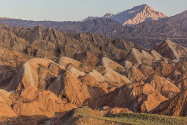 Zhangye Danxia 'nın gökkuşağı dağları Ulusal Geopark, Gansu Eyaleti, Çin