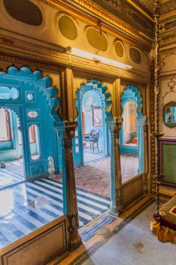 UDAIPUR, Hindistan - 12 Şubat 2017: Udaipur, Rajasthan Eyaleti, Hindistan 'daki Şehir Sarayı