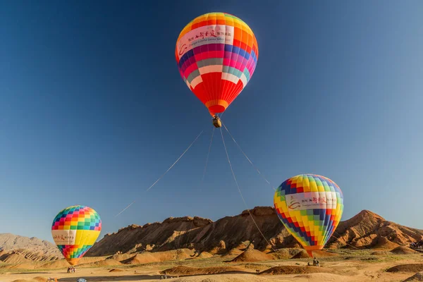 Zhangye Chine Août 2018 Montgolfières Air Chaud Dans Géoparc National — Photo