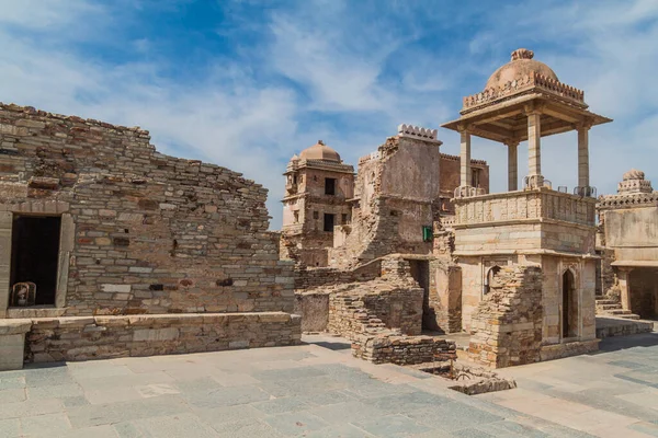 Chittorgarh 'daki Chittor Kalesi' ndeki Kumbha Sarayı harabeleri, Rajasthan eyaleti, Hindistan