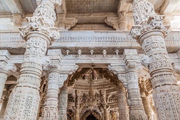 Ranakpur India Luty 2017 Rzeźbione Marmurowe Dekoracje Świątyni Jain Ranakpur — Zdjęcie stockowe