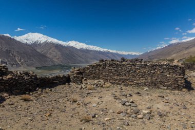 Wakhan Vadisi, Tacikistan 'daki Yamchun Kalesi