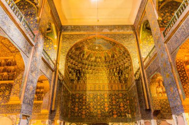 ARDABİL, İRAN - 10 Nisan 2018: İran 'ın Ardabil kentindeki Şeyh Safi el-Din Ardabili Tapınağı
