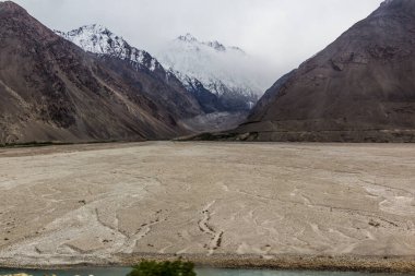 Tacikistan ve Afganistan arasındaki Wakhan Vadisi 'nin Afgan tarafında.