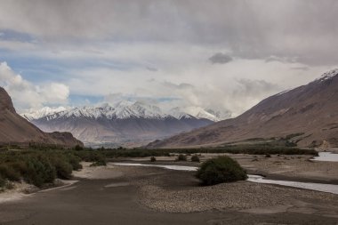 Tacikistan ve Afganistan arasındaki Wakhan vadisi
