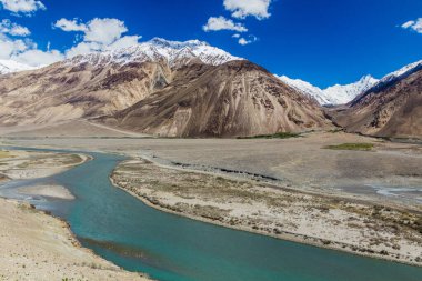 Tacikistan ve Afganistan arasındaki Wakhan vadisi