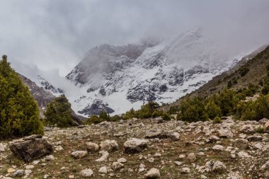 Fann dağlarının vahşi manzarası, Tacikistan