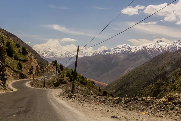Дорога М34 Туркестанском Хребте Таджикистане — стоковое фото