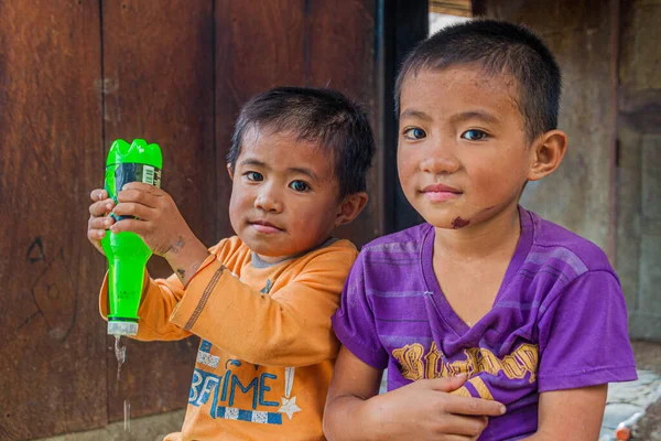 CAMBULO, PHIPPINES - 22 Ocak 2018: Cambulo Köyü, Luzon Adası, Filipinler