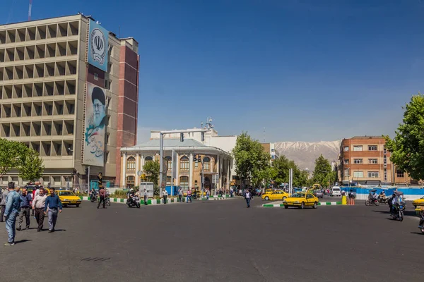 Tehran Irán Abril 2018 Tráfico Plaza Imam Jomeini Teherán Irán — Foto de Stock