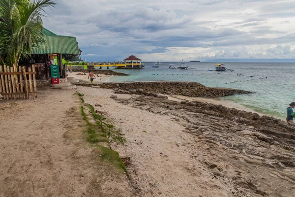 Moalboal Filippines Februari 2018 Panagsama Beach Moalboal Cebu Eiland Filipijnen — Stockfoto