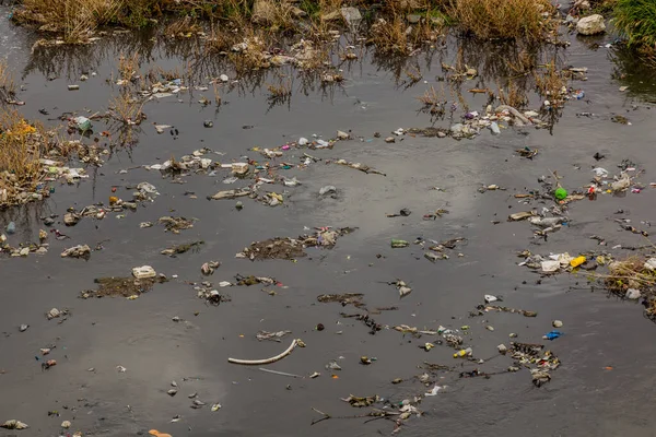 Poubelles Plastique Dans Rivière Zanja Rud Iran — Photo