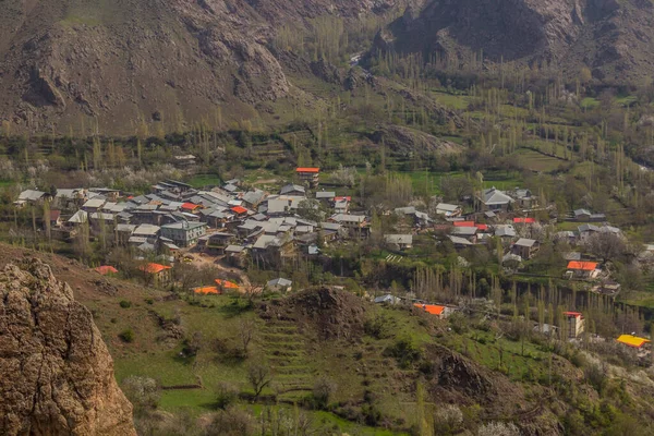 Ran Alamut Vadisi Ndeki Köy — Stok fotoğraf