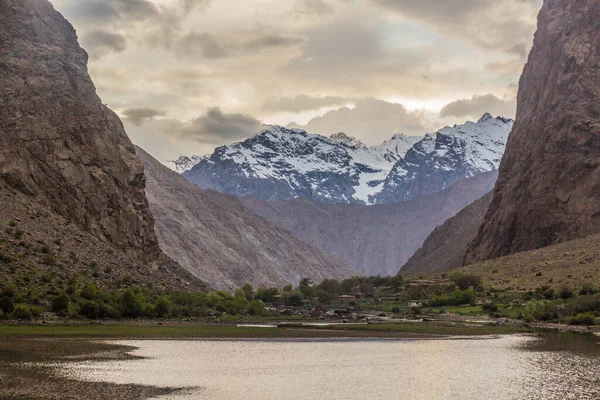 タジキスタンのパミール山脈にあるイゼフ Jizeu Geisev Jisev — ストック写真