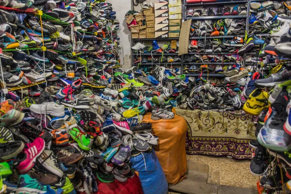 Ardabil Irán Abril 2018 Zapatos Una Tienda Local Calzado Ardabil — Foto de Stock