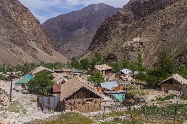 Village Padrud Marguzor Haft Kul Dans Les Montagnes Fann Tadjikistan — Photo