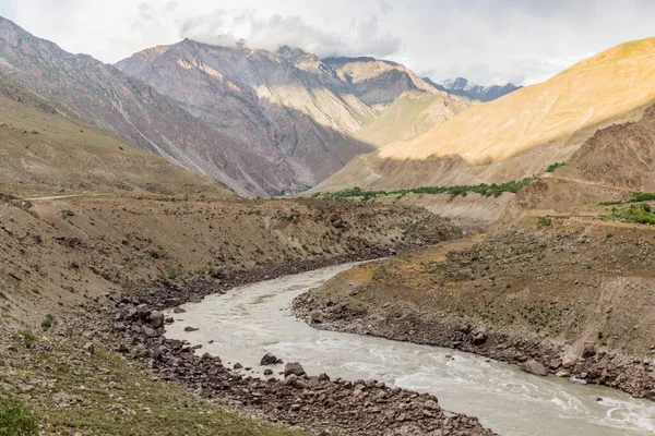 Река Пандж Пяндж Между Таджикистаном Афганистаном — стоковое фото