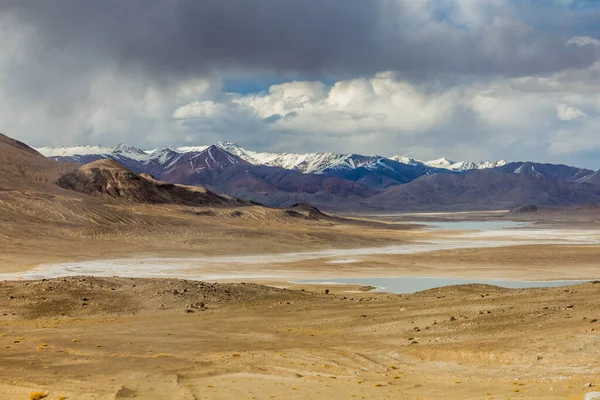 Picos Cobertos Neve Montanhas Pamir Tajiquistão — Fotografia de Stock