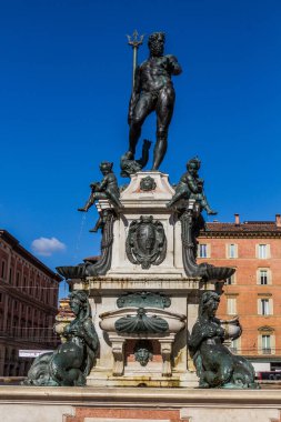 BOLOGNA, İTALYA - 22 Ekim 2018: Bologna, İtalya 'daki Neptün Çeşmesi