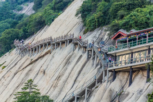 Hua Shan China August 2018 People Stairs Hua Shan Mountain — Stock Photo, Image