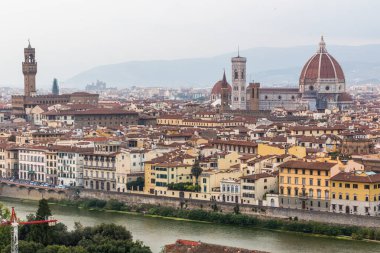 Floransa 'nın havadan görünüşü, İtalya. Katedral (Duomo) ve Palazzo Vecchio, belediye binası.