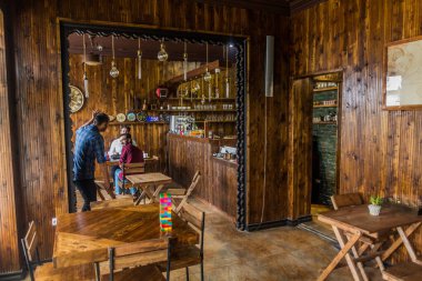 RASHT, İRAN - 6 Nisan 2018: Rasht, İran 'da bir kafe