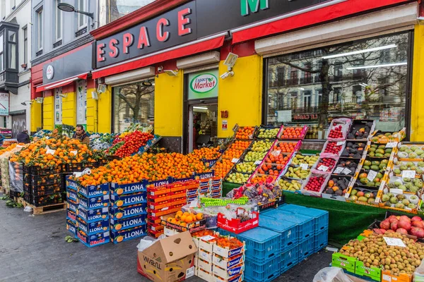 Bruselas Bélgica Diciembre 2018 Tienda Frutas Hortalizas Bruselas Capital Bélgica — Foto de Stock