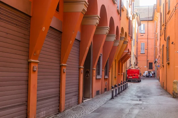 Calle Estrecha Bolonia Italia — Foto de Stock
